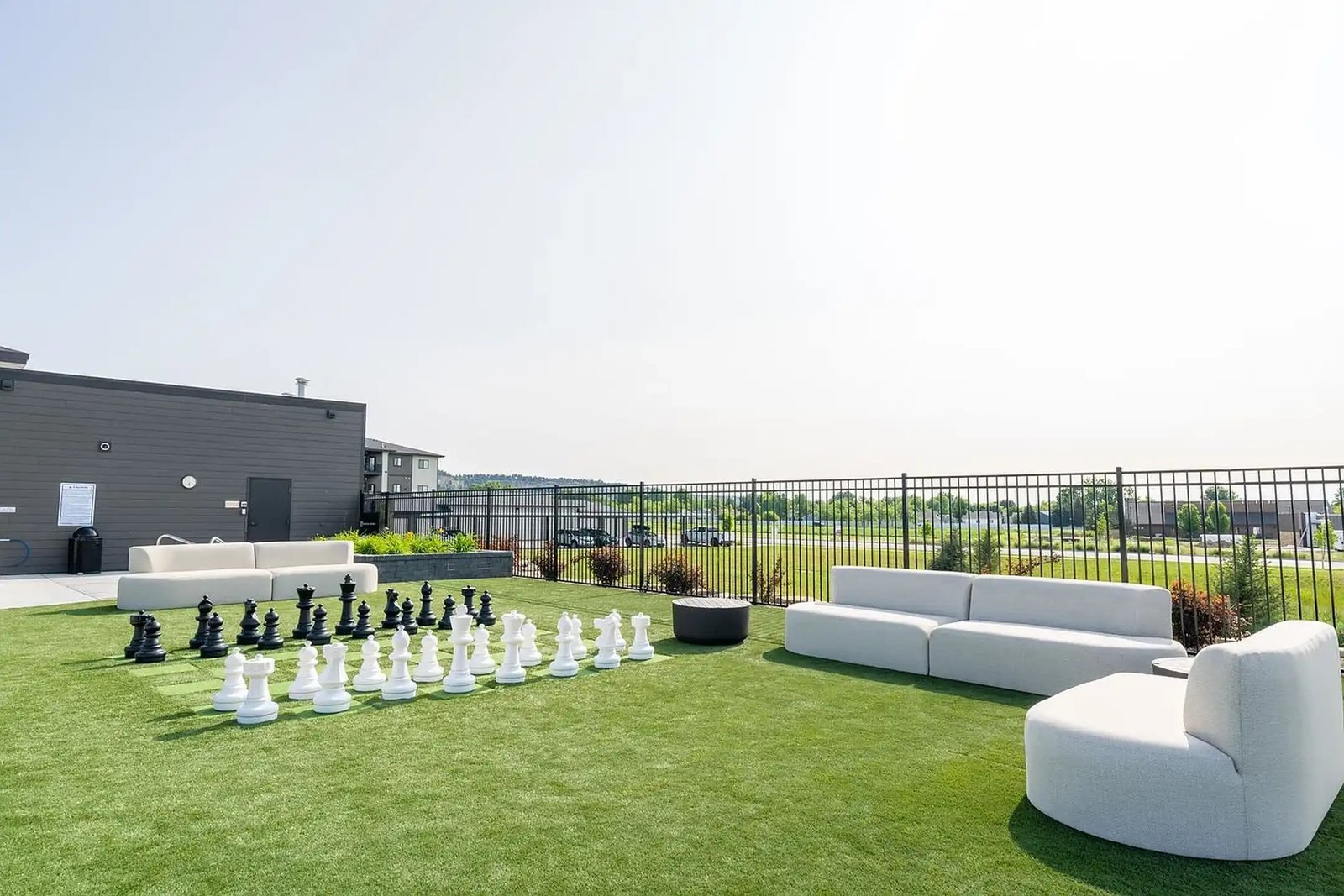 rustomjee sewri amenities